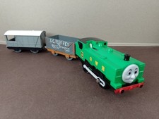 Ente Scruffey und Kröte -