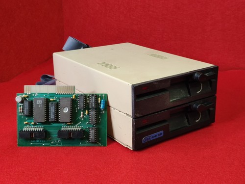 Retrocomputer floppy player - floppy,