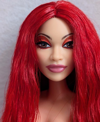 Barbie collector hybrid - collector,