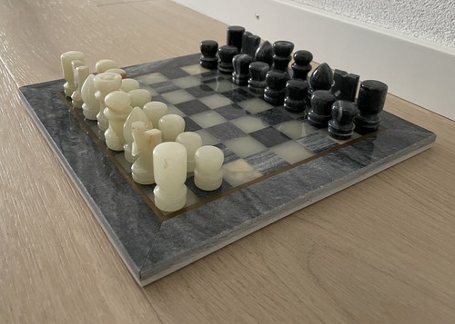 Exquisites schachspiel aus - exquisites,
