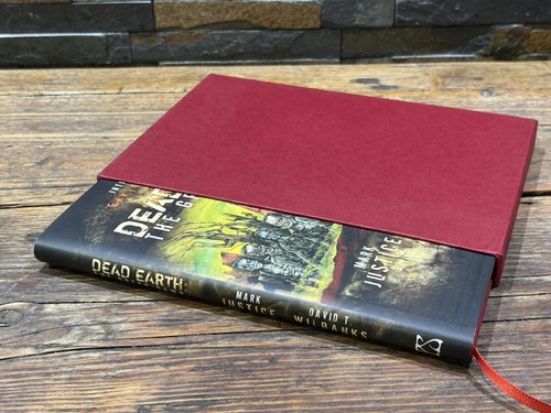 Dead earth green - earth:, dawn