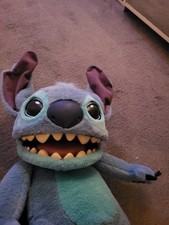 Disney Real FX Stitch – Interaktive Handpuppe mit Sound & beweglichen Augen/Ohre