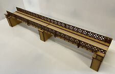 600 mm Gitterzaun Brücke Modellbausatz. Ziegelstützen. Eisenbahn. OO/HO Messgerät