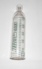 Babyflasche grüne Schrift