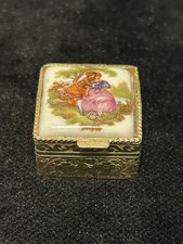 Porzellan Pillendose