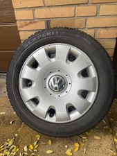 4 Stück Winter kompletträder VW Polo 185-60-15 auf VW Stahlfelgen mit Radkappen
