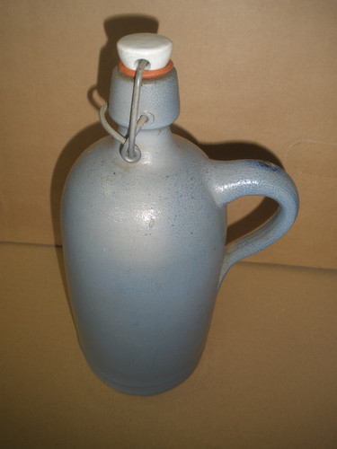 Alte wasserflasche weinflasche - alte,