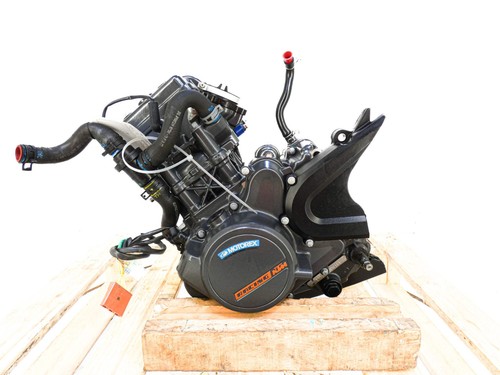 Motor ktm duke 125 2021 - motor,