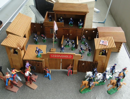 Holz fort mit soldaten - mit,