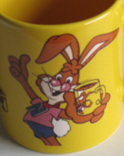Nestle Nesquik - Kinder Becher Tasse  in gelb - Fassungsvermögen ca. 0,3 l