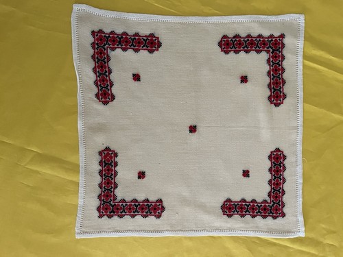 Taschentuch oder deckchen - taschentuch,