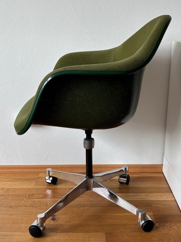 Eames fiberglas armchair grün - fiberglas,