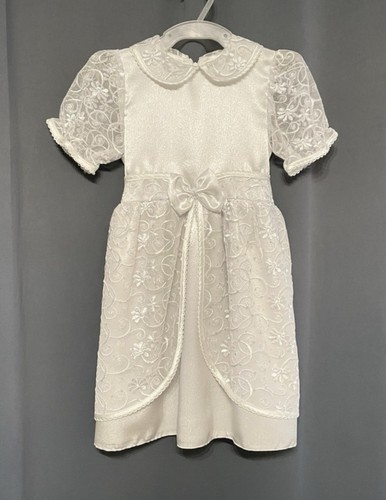 Elegantes spitzenkleid mit - elegantes,
