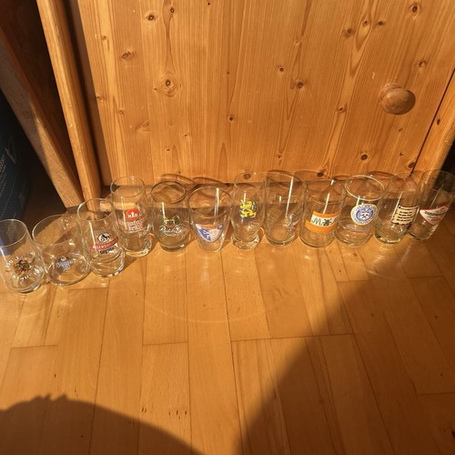 Biergläser alte und neuere - alte,