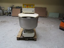 2  SPIRALKNETER Teigmaschine