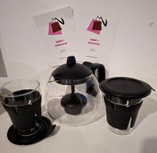 TUPPERWARE Teekanne 1,3 L Schwarz Glaskanne mit 2 Teegläsern und Deckel