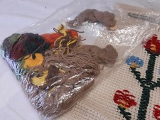 Sticken Garn Stoff Set Bild Tischdecke Läufer Stickgarn DDR Handarbeiten