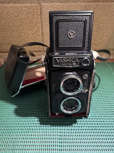 Yashica mat 124g - yashica,