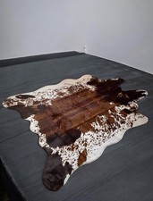 Native Skins Faux Kuhfell Teppich, rutschfest, braun weiß, 4,3 Fuß x 5,6 Fuß (groß)