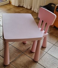 Kindertisch mit Stuhl