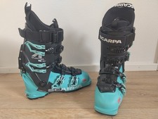 Scarpa Quattro XT WMN, Damen (MP24 / EU38) Skitourenschuhe – NEU / ungebraucht