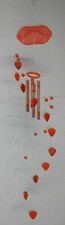 2 St. Metall Klang Windspiele mit roten Acryl Herzen, FENG SHUI, unben. in OVP!