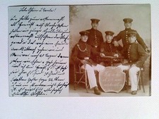 Studioaufnahme 5 Soldaten, Abzeichen, Fangschnur, Foto Postkarte, gelaufen 1903