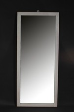 großer alter Spiegel