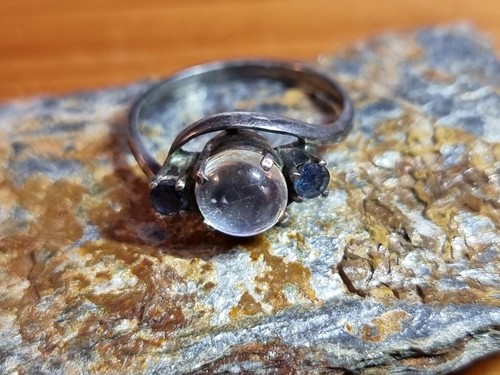 Ring vermutlich geschwärztes