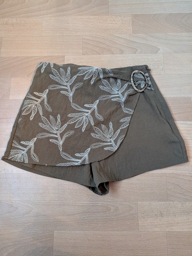 Zara shorts khaki olive - khaki,