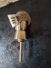 Schnapsausgießer Flaschenverschluß Ritterhelm mit Visier beweglich Metall