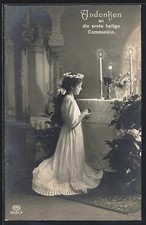 Mädchen kniet zu ihrer