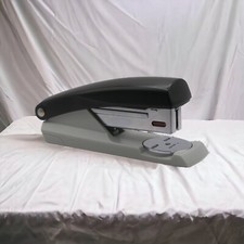 LEITZ Heftgerät Nexxt 5501 Heftleistung: 25 Blatt schwarz inkl. 200 Heftklammern