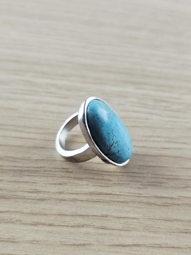 Eleganter ring mit blauem - eleganter,