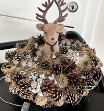 Adventgesteck In Schale mit Hirsch mit Lichterkette