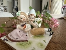 Porzellan Figur Dose mit einem