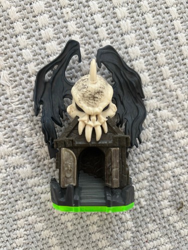 Darklight crypt skylanders - darklight,