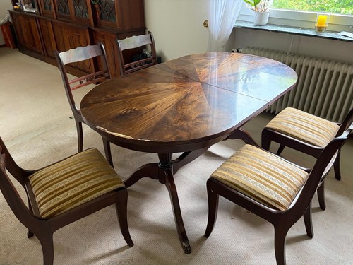 Esstisch nussbaum mit 8 - in,