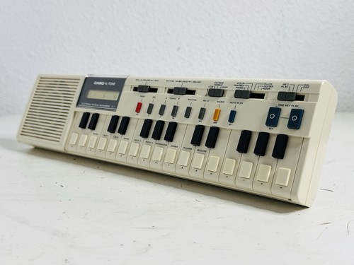 Casio synthesizer toy - synthesizer,