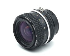 Nikon AF NIKKOR 28mm 2.8