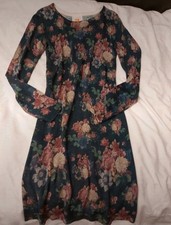 Hugo Boss Schurwolleanteil Strickkleid Neu. Gr. XS(S).