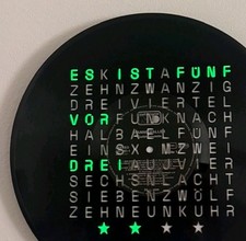 Wortuhr aus einer echten