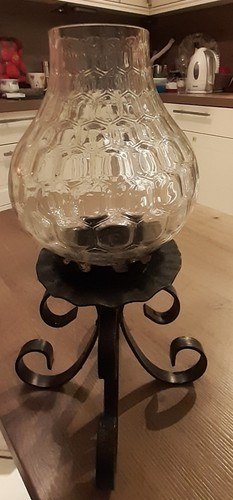 Schwarzes windlicht mit - windlicht,