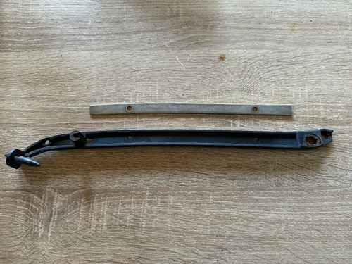 Stoßstangenhalter vorne
