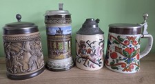 4 Steingut-Deckel-Bierkrüge -