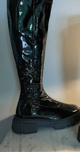 Lackstiefel getragene stiefel - lackstiefel:,