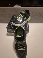 Skechers Gr 29 Neu mit Karton