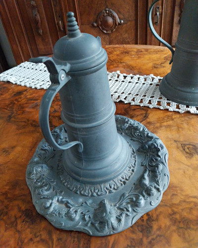 Schöne alte zinnkrüge mit - schöne,