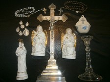 altes Konvolut Religiöse Sachen Rosenkränze Pilger-Medailien Kreuz Engel Madonna