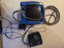 GE Dinamap ProCar 300 Patientenmonitor 